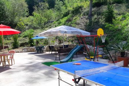 Фасад, территория