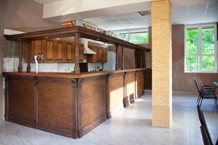 Фасад, территория