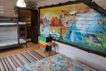 Коттедж 10-местный. Спальное место у лестницы