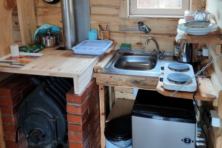 Коттедж 10-местный. Спальное место у лестницы