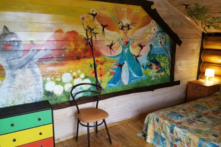 Коттедж 10-местный. Спальное место у лестницы