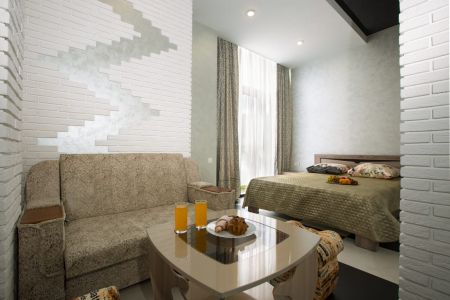 «Art House Hotel» / «Арт Хаус» отель