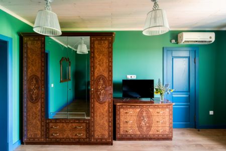 Люкс 4-местный 2-комнатный (Леонтина)