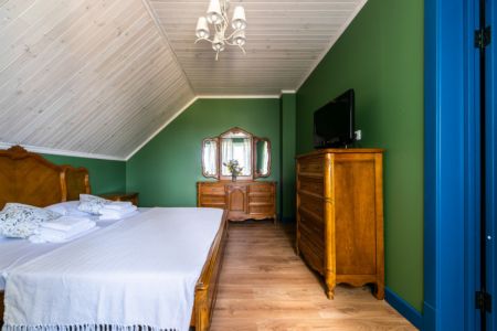 Люкс 4-местный 2-комнатный (Леонтина)