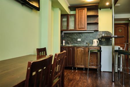 Полулюкс 4-местный (2-комнатный или 2-уровневый)