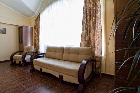 Полулюкс 4-местный (2-комнатный или 2-уровневый)