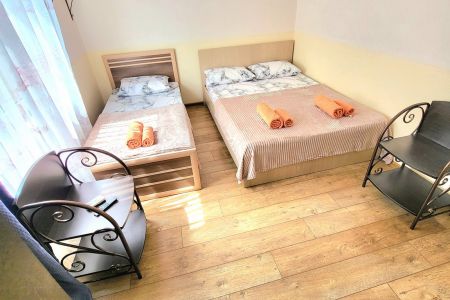 Апартаменты 8-местные