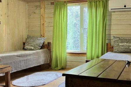 Номер 2-местный (в двухэтажном деревянном доме)