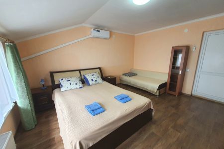 Номер 3-местный (с террасой)