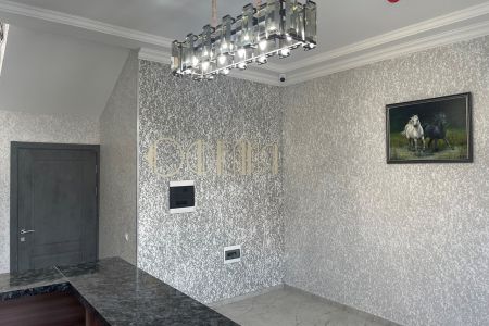 Фасад с бассейном