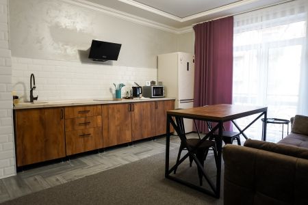 Апартаменты 4-местный 1-комнатный (с балконом)