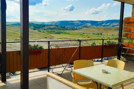 Стандартный 4-местный 2-комнатный (с видом на горы и боковым видом на море)