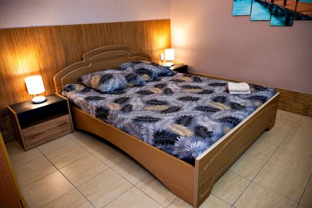 Стандартный 4-местный 2-комнатный (с видом на горы и боковым видом на море)