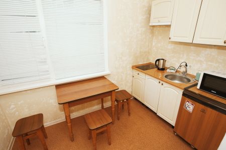 Стандартный 4-местный 2-комнатный (с видом на горы и боковым видом на море)