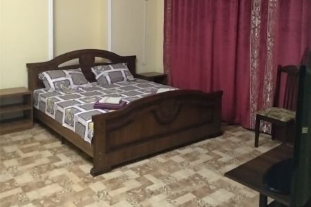 Семейный 2-местный (с ванной комнатой)