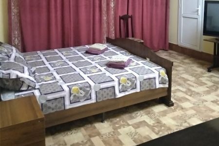 Семейный 2-местный (с ванной комнатой)