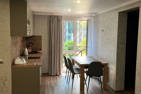 Апартаменты 3-местные 2-комнатные (с балконом, вид на горы)