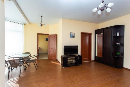 Апартаменты 4-местный 3-этажный (с 2 спальнями)