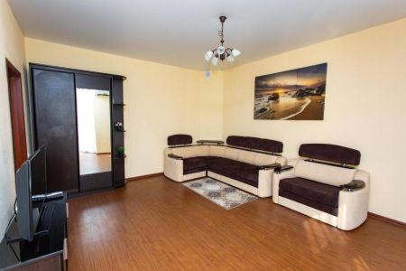 Апартаменты 4-местный 3-этажный (с 2 спальнями)