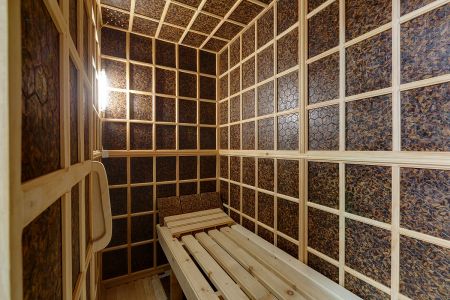 Кедропластовая кабина