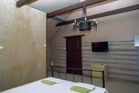 Домик 4-местный Осетр