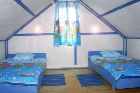 Домик 4-местный Осетр