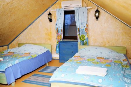 Домик 4-местный Осетр