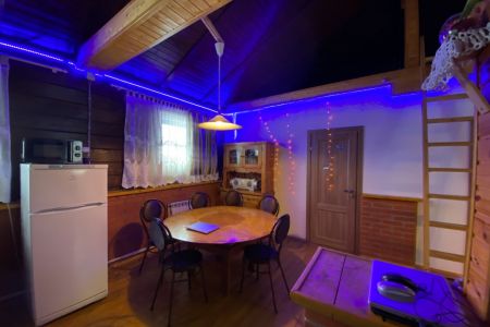 Коттедж 6-местный 2-комнатный Морской