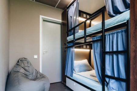 Место 2-местный