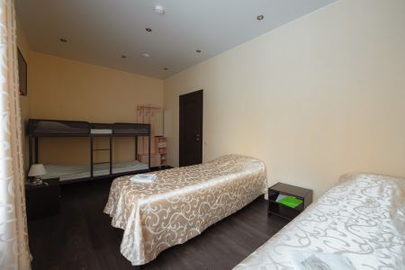 Коттедж 9-местный (с баней)