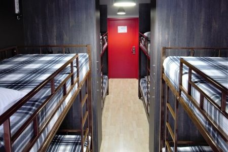 Место 8-местный