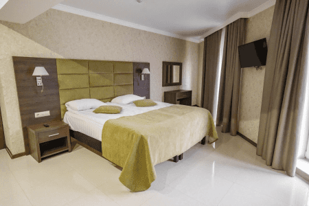 Коттедж 5-местный 2-уровневый (с камином)