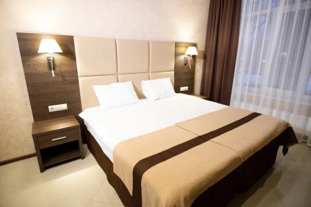 Коттедж 5-местный 2-уровневый (с камином)