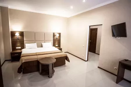 Коттедж 5-местный 2-уровневый (с камином)