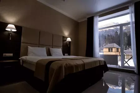 Коттедж 5-местный 2-уровневый (с камином)