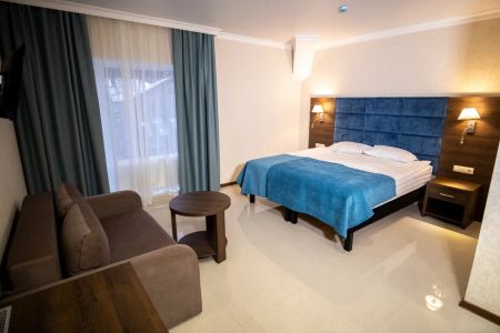 Коттедж 5-местный 2-уровневый (с камином)