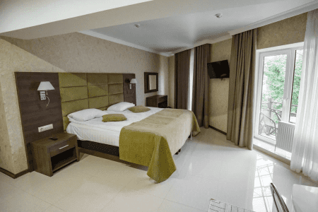 Коттедж 5-местный 2-уровневый (с камином)