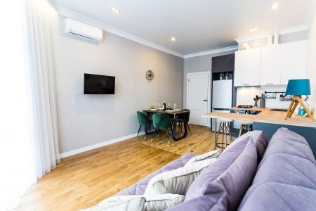 Апартаменты 4-местный (с видом на море, Мира 44, 77)