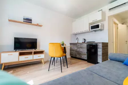 Апартаменты 4-местный (Мурата Ахеджака 5-169)