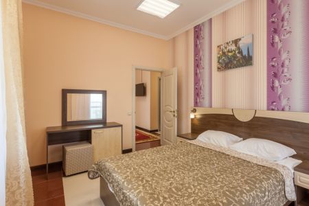 Люкс 4-местный 2-комнатный