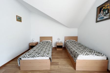 Дом 4-местный 4-комнаный с баней