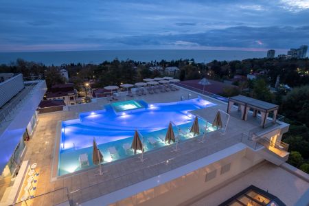 Главный вход