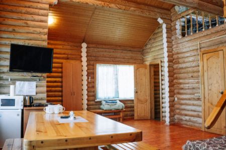 Коттедж 4-местный ВИП (с баней и беседкой на берегу озера)