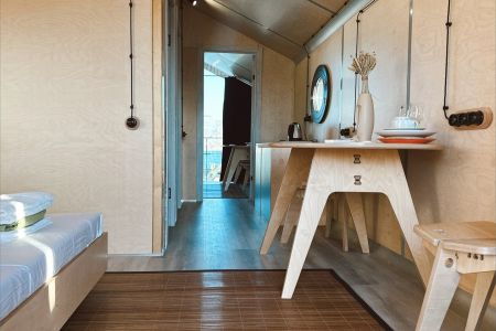 «Слон в удаве» глэмпинг