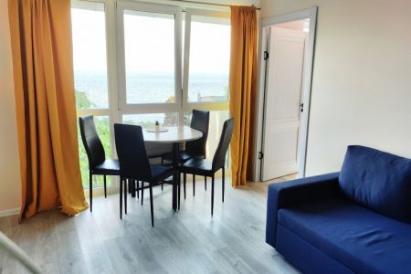 Апартаменты Делюкс 3-местные 1-комнатные (с видом на море)