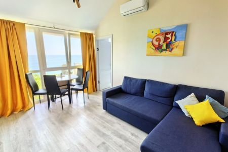 Апартаменты Делюкс 3-местные 1-комнатные (с видом на море)