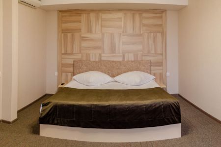 Люкс 4-местный 2-комнатный