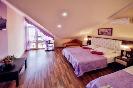 Люкс 4-местный 2-комнатный