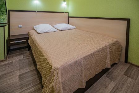 Номер 2-местный (с ванной вне номера)