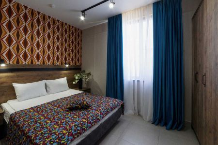 Люкс 4-местный 2-комнатный (с бассейном и кухней)